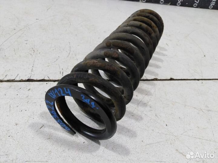 Пружина задняя Мерседес