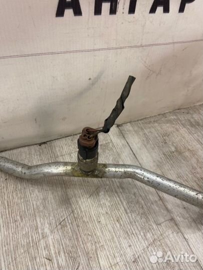 Трубка кондиционера Ford Focus CB4 qqdb (1.8) 2007