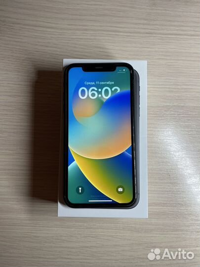 iPhone 11, 64 ГБ