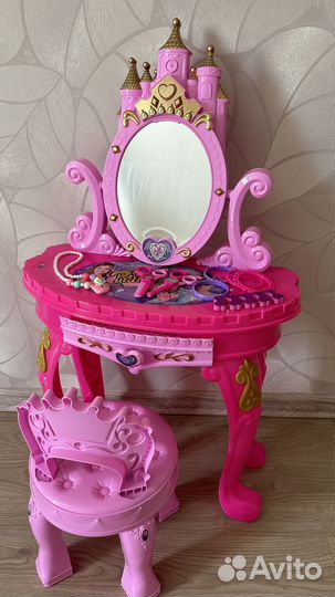 Туалетный столик для девочки бу