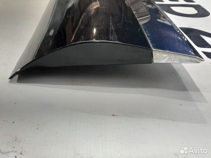 Накладка задней левой двери VW Touareg NF