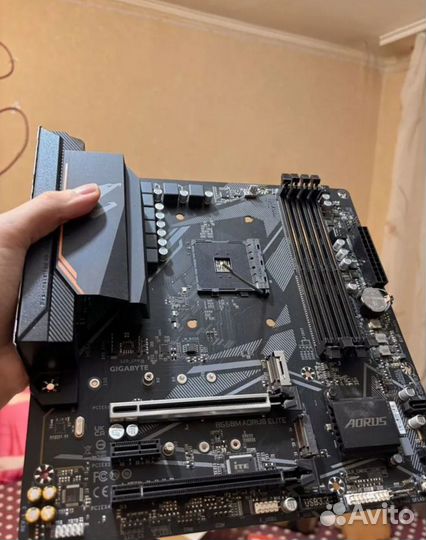 Материнская плата am4 b550m