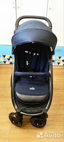 Коляска прогулочная всесезонная Joie