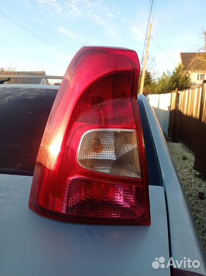 Задний фонарь рено логан