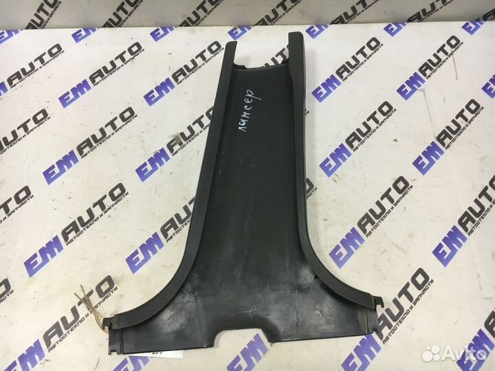 Накладка средней стойки левая Митсубиси Лансер 9