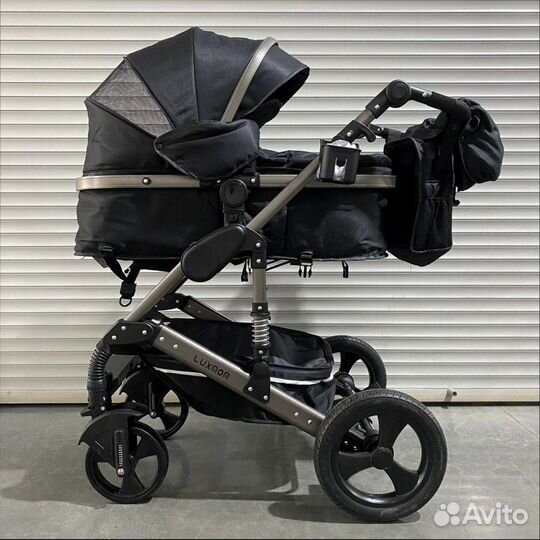 Детская прогулочная коляска