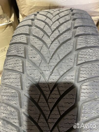 Goodyear UltraGrip Ice Navi Neo 205/55 R16