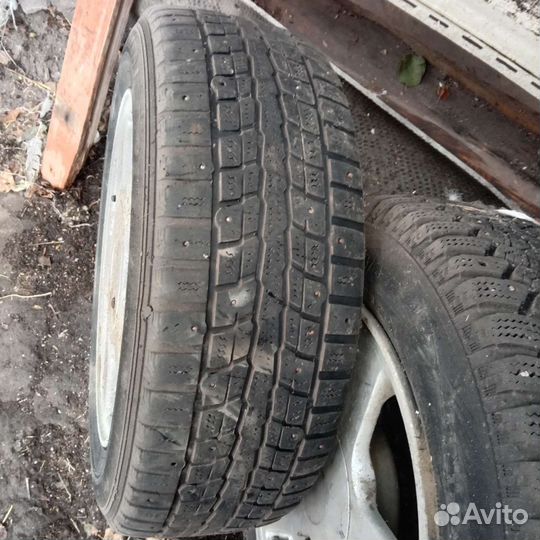 Dunlop SP Winter Ice 01 175/65 R14