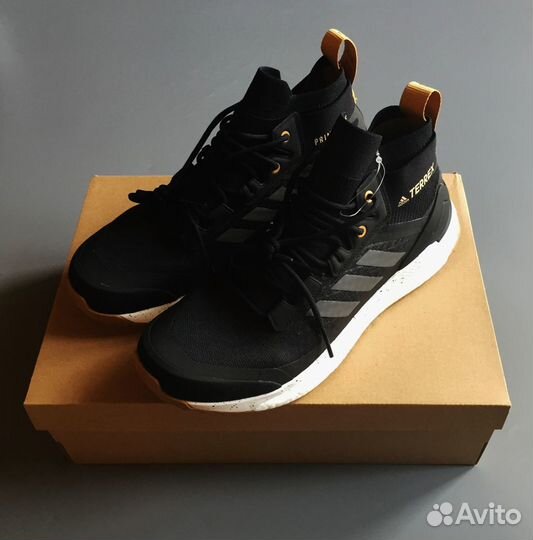 Кроссовки adidas Terrex сборной команды Германии