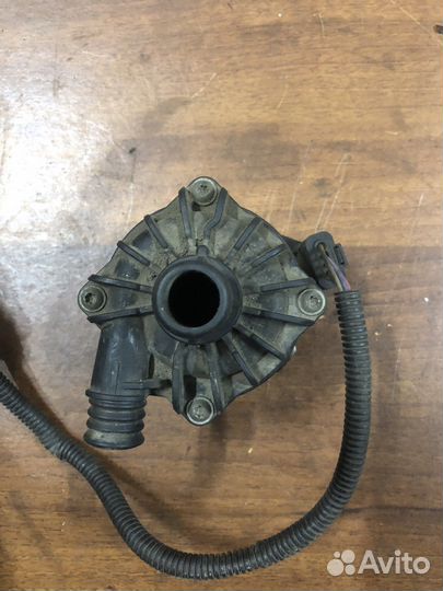 Дополнительная водяная помпа ож BMW