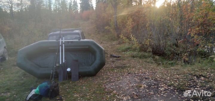 Лодка Фрегат М2 гребная