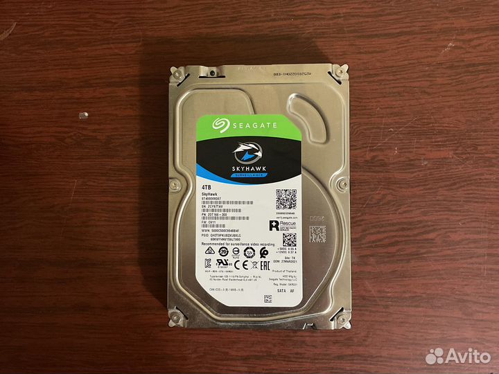 Жесткий диск HDD 4 тб Seagate Skyhawk