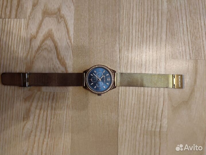 Золотые часы женские