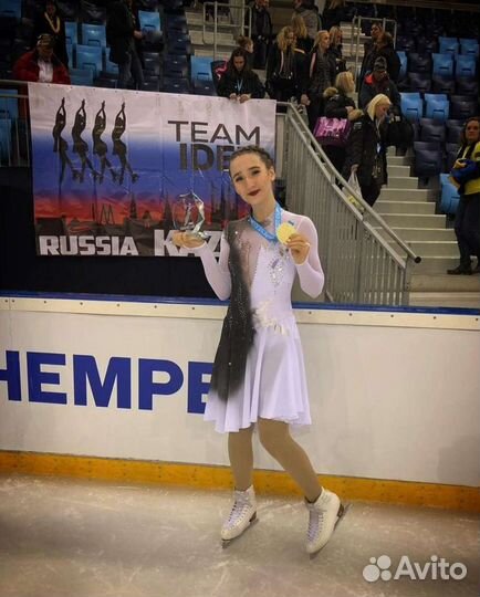 Тренер по фигурному катанию