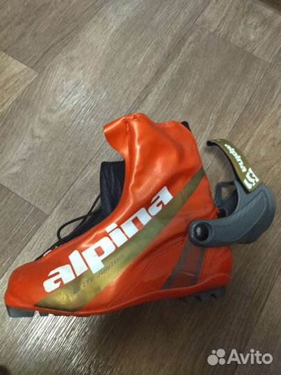 Лыжные ботинки alpina
