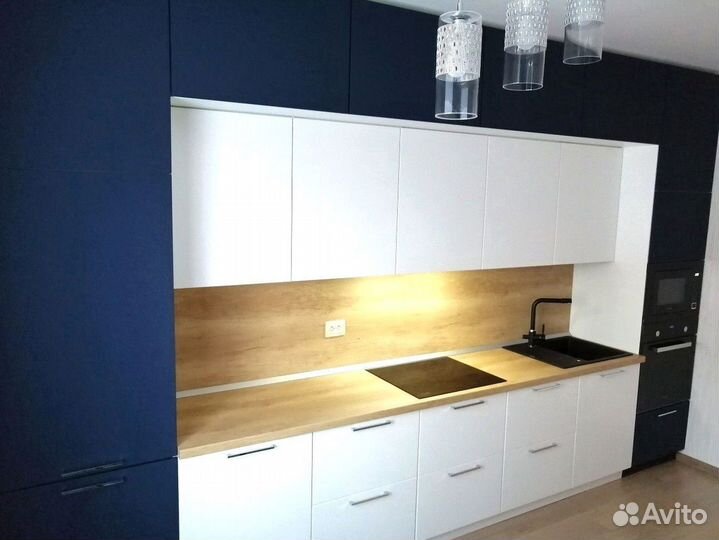 В потолок кухня на заказ