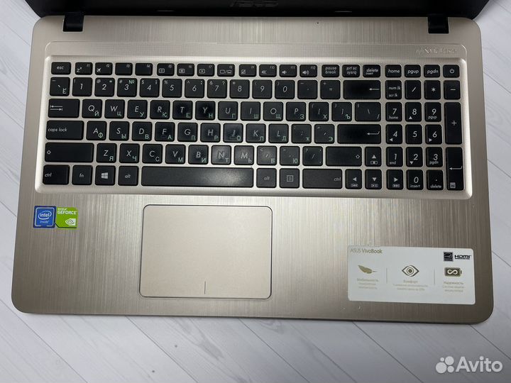 Игровой ноутбук Asus intel/4gb/4ядра/2видеокарты/F