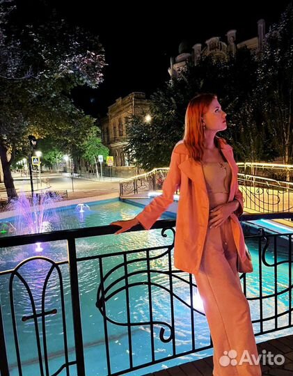 Официант горничная администратор