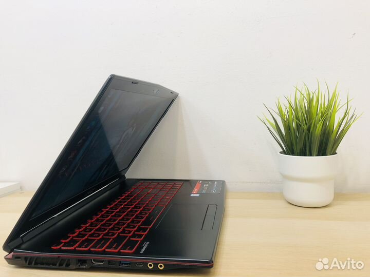 Игровой ноутбук MSI