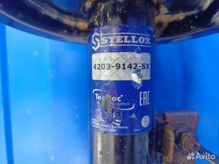 Амортизатор передний левый Peugeot 307 1 1.6 NFU