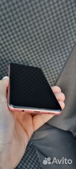 Мобильные телефоны