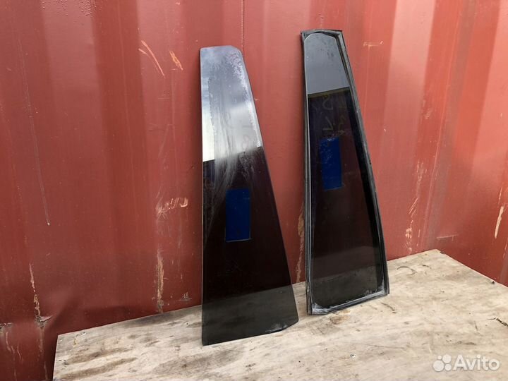 Стекло двери задней (форточка) Lexus GX470