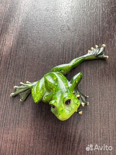 Статуэтка лягушки