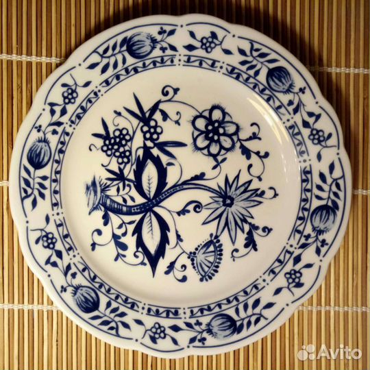 Тарелка круглая Синий лук