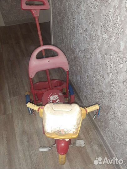 Трехколесный велосипед