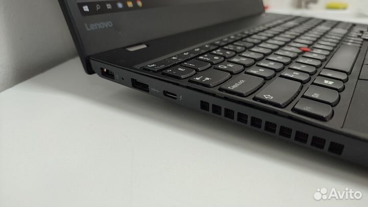 Ноутбук Thinkpad T570 i7-6600/16/256