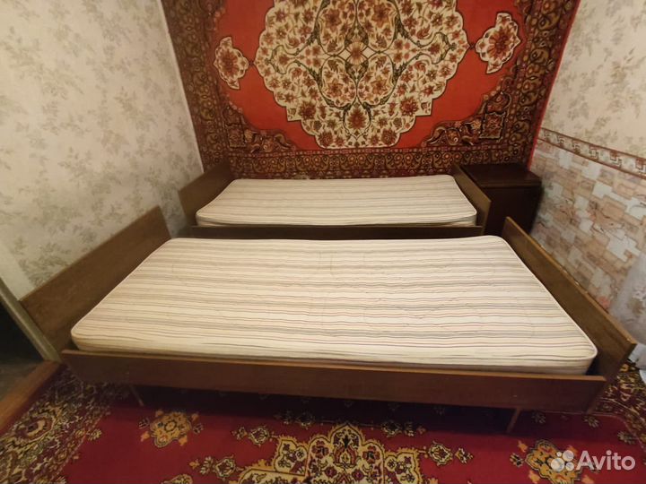 Кровать