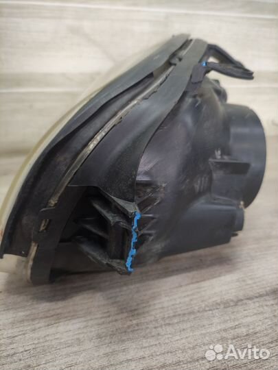 Фара правая Hyundai Santa Fe 1