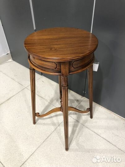 Столик подставка