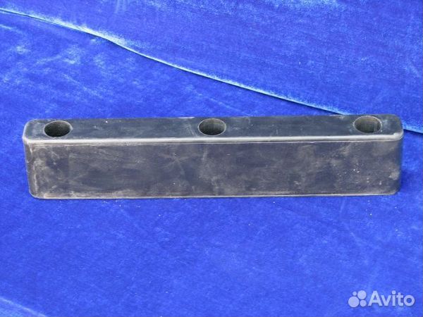 Отбойник прицепа резиновый с тремя отверстиями 31