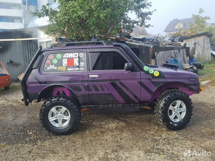 LADA 4x4 (Нива) 1.7 МТ, 2005, 50 000 км