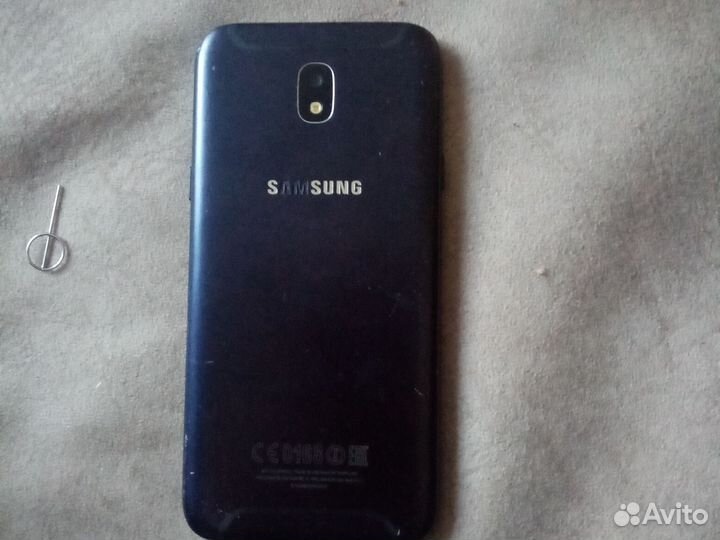 Телефон SamsungJ5