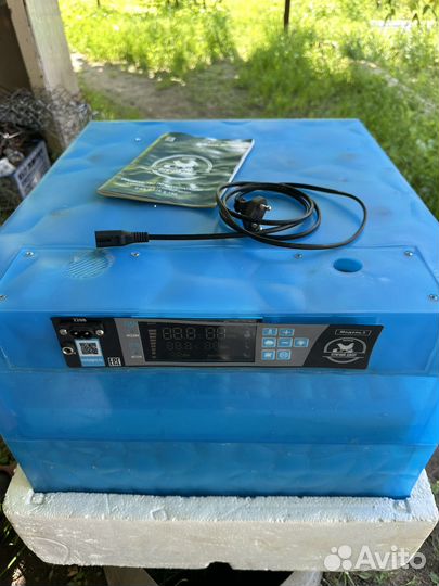 Инкубатор для яиц автоматический