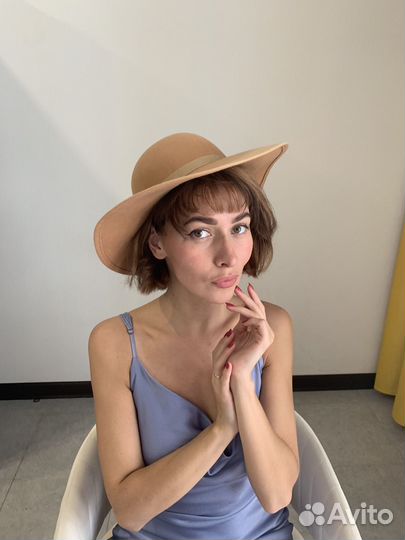 Шляпа с лентами