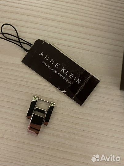 Женские часы Anne Klein