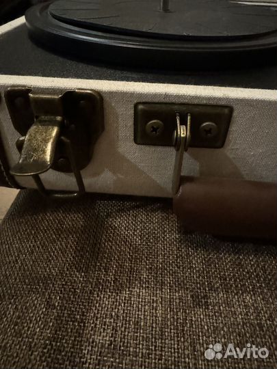 Проигрыватель пластинок Crosley