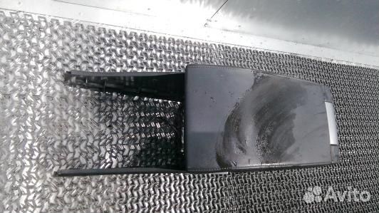 Подлокотник центральный volvo S80 2 (GNI05IX01)