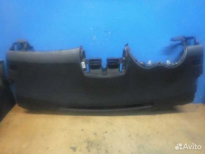 Торпедо Toyota Corolla E15