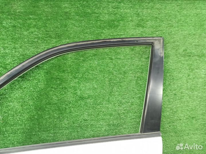 Дверь передняя левая Suzuki Escudo