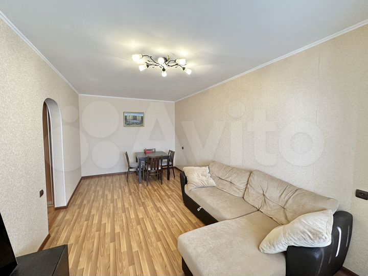 2-к. квартира, 52 м², 4/12 эт.