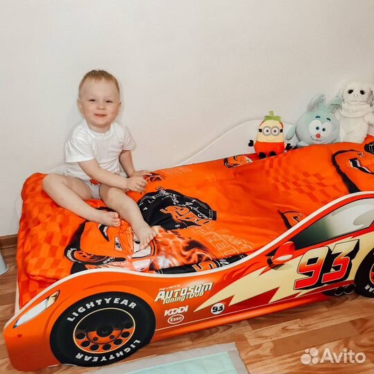 Кровать-машина с ортопедическим основанием красная