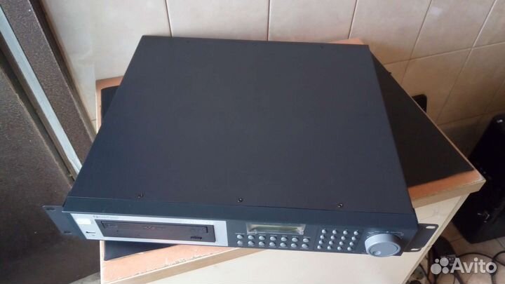 16 канальный видеорегистратор EverFocus