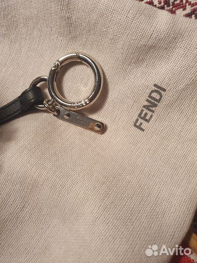 Брелок на сумку от брэнда Fendi