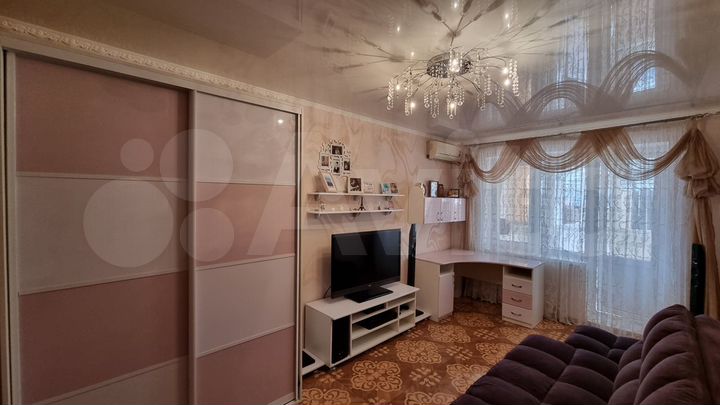 3-к. квартира, 57 м², 1/2 эт.