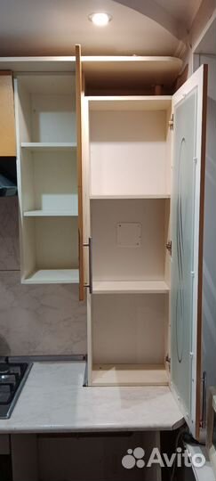 Навесные кухонные шкафы