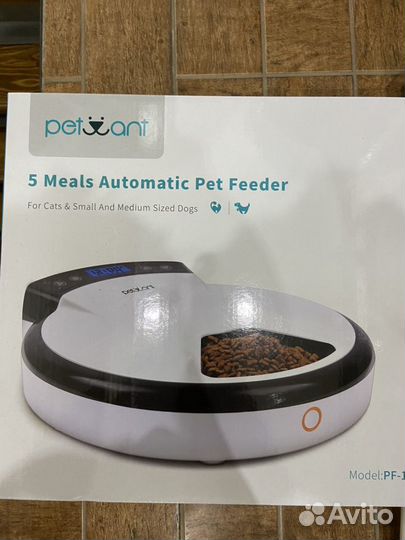 Миска для собак и кошек